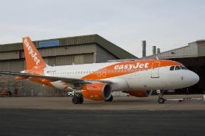 easyJet Livery by Holmes Wood